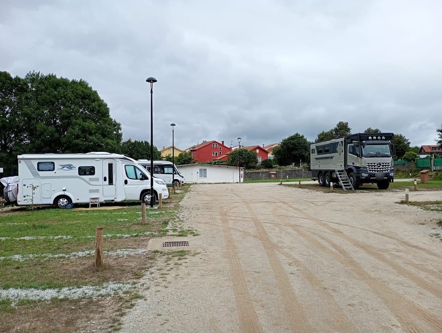 15820 Los Olmos Park Camper 3